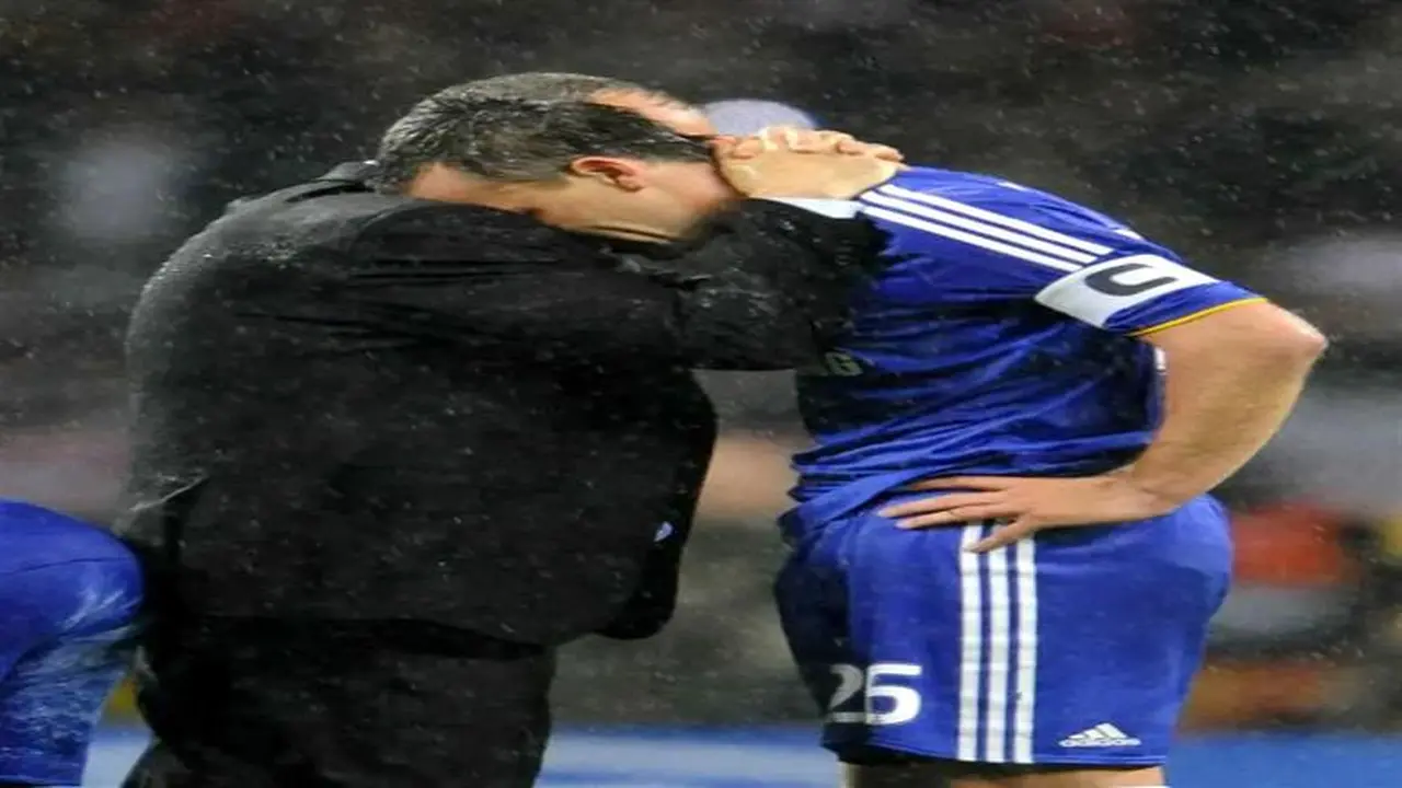 جون تيري يعيد كشف معاناة الإحباط النفسي بعد إهدار ركلة الجزاء الحاسمة في نهائي دوري أبطال أوروبا 2008